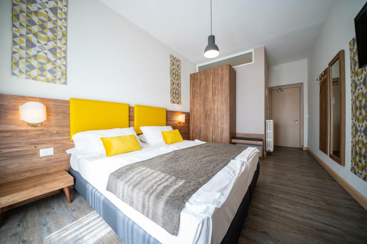 B City Hotel Bardolino Exterior photo